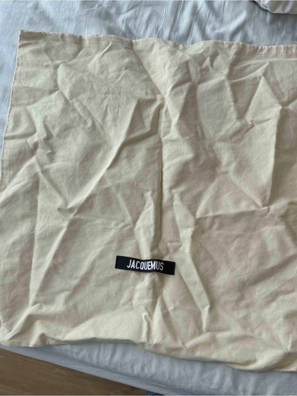 Jacquemus Pink-Trim Woven Straw Tote - Picture 5 of 5